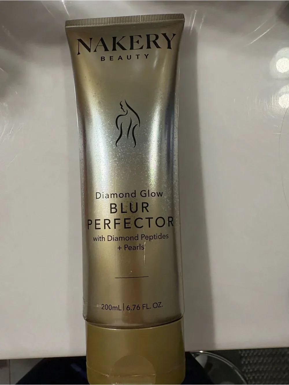 Nakery Beauty Diamond Glow Blur Perfector 6.76 Fl Oz